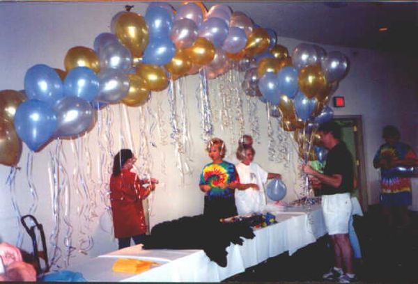 Setting up for Saturday evening - Carmen Rhea Cannon, Dana Buck, Vicki Andrew Raynes, Jack Crissup